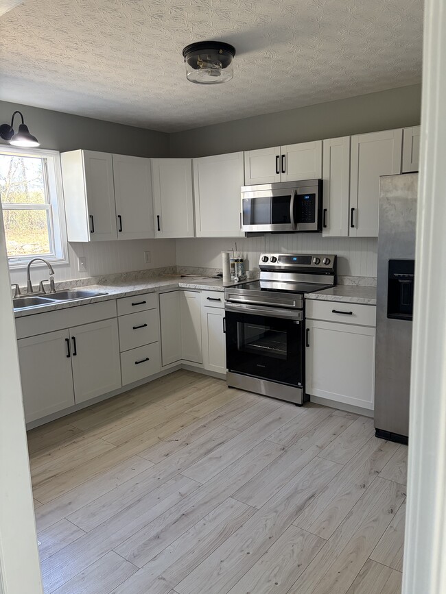 Photo - 41 Roberts Ln