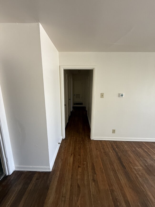 Photo - 109 W Vardeman Ave