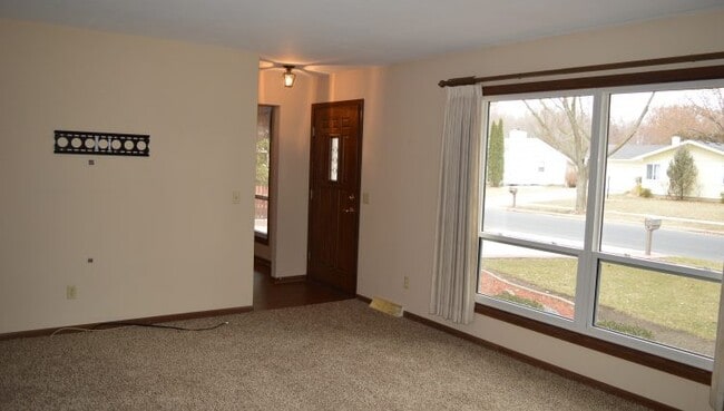 Photo - 1617 Grafton Rd