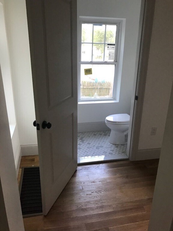 Photo - 101 School St