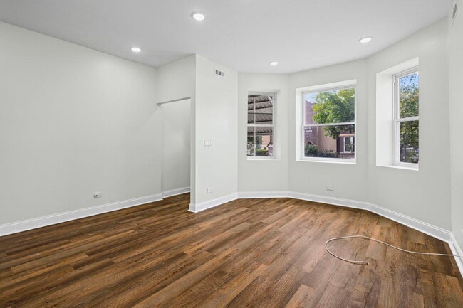 Photo - 1841 S Kedzie Ave