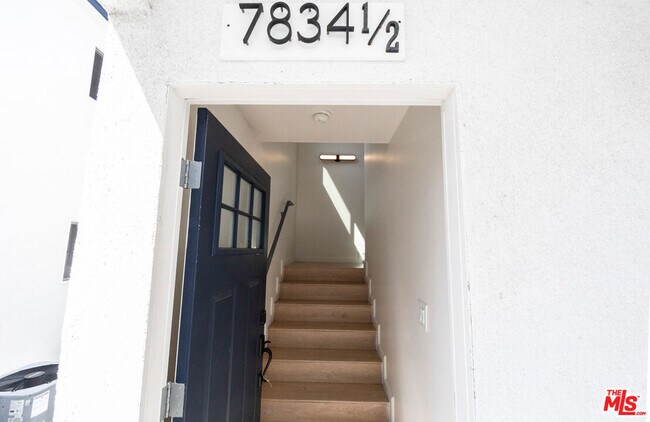 7834 1/2 Flight Ave