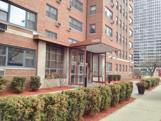 Photo - 2909 N Sheridan Rd Condo Unit 1408