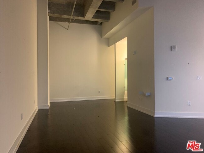 Photo - 727 W 7th St Unidad 415