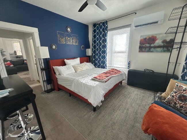 Photo - 859 S Grn St Unidad 1