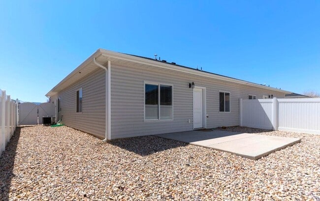 Photo - 1896 W Aaron Tippets Rd