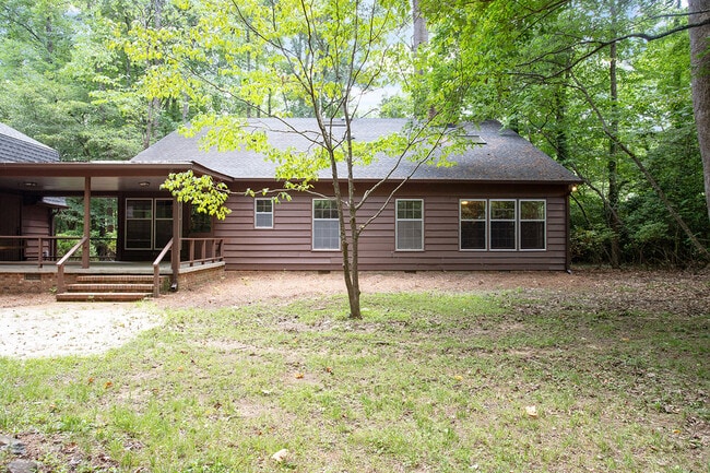 Back entrance and screened porch - 2152 Lakeshore Ct Unit Main House