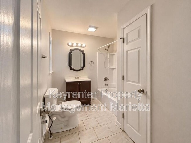 3230 Lamar Cir SE