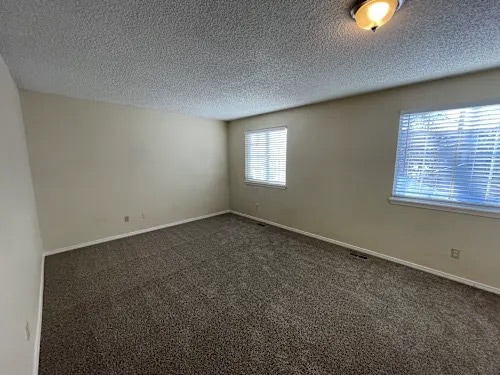 Photo - 6405 S Oak Way