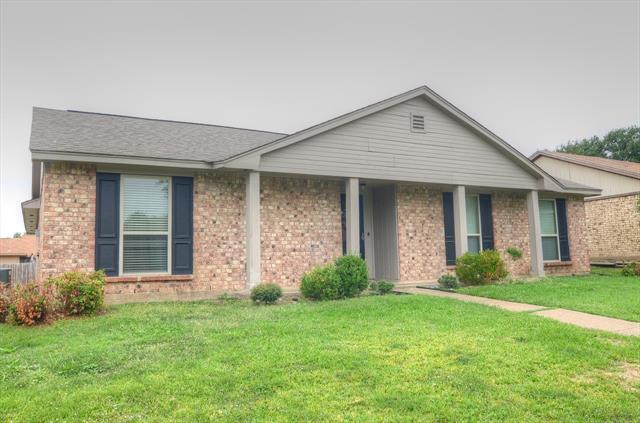 Photo - 1008 Field Trail Dr House