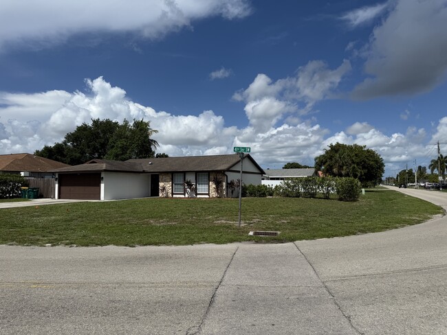 Photo - 1701 41st Ter SW
