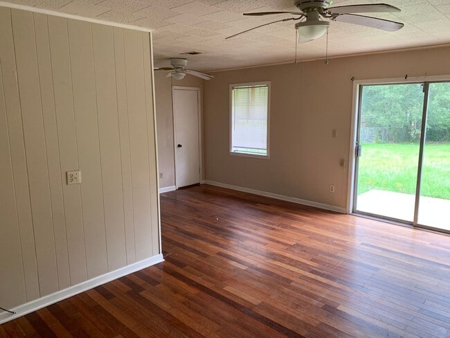 Photo - 706 Martin Luther King Dr