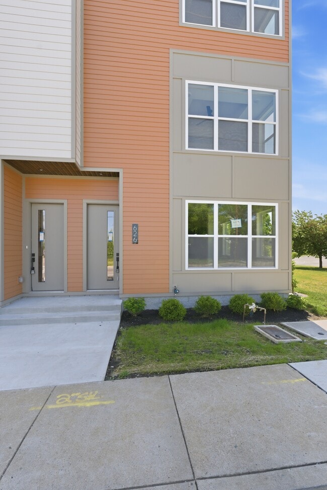Photo - 626 40th Ave N