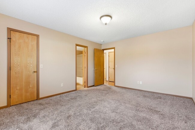 Photo - 2 Bedroom Upstairs Apartment - Springfield MO