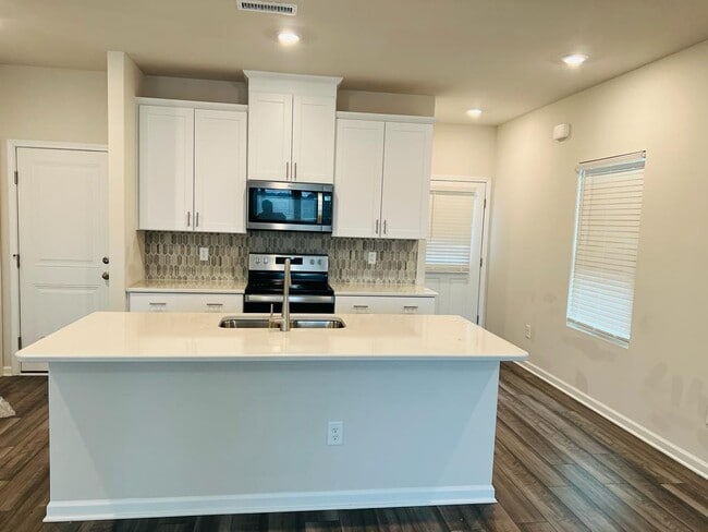 Photo - 280 Brook Farm Ln