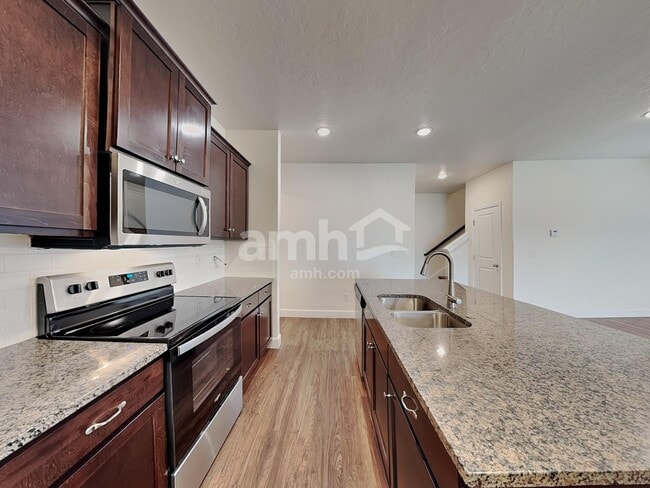 Photo - 5095 W Milliron Dr