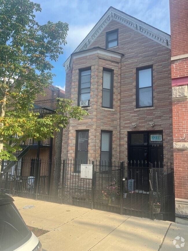 Building Photo - 2239 W 19th St Unit G Rental