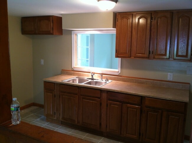 Photo - 1076 W Market St