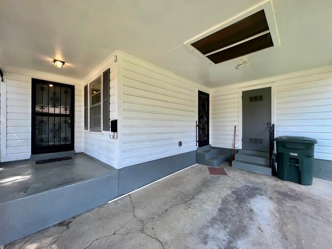 Photo - 1384 Woodston Rd