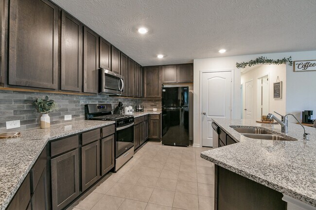 Photo - 6223 Topaz Pnes Trl