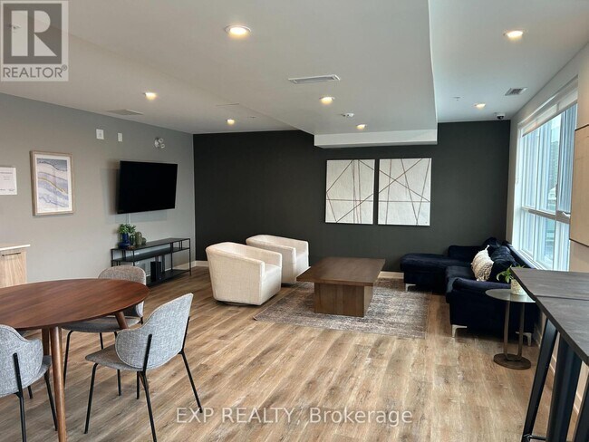 Photo - 134 Robinson Ave