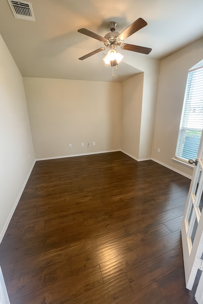 Photo - 263 Bainbridge Rd