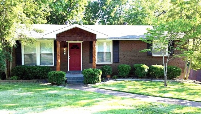 Photo - 565 Whispering Hills Dr