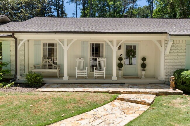 Photo - 4470 Chatworth Ct NE