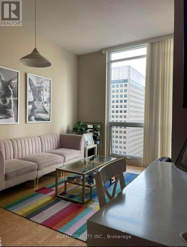 Photo - 1121 Bay St. Unité 1804