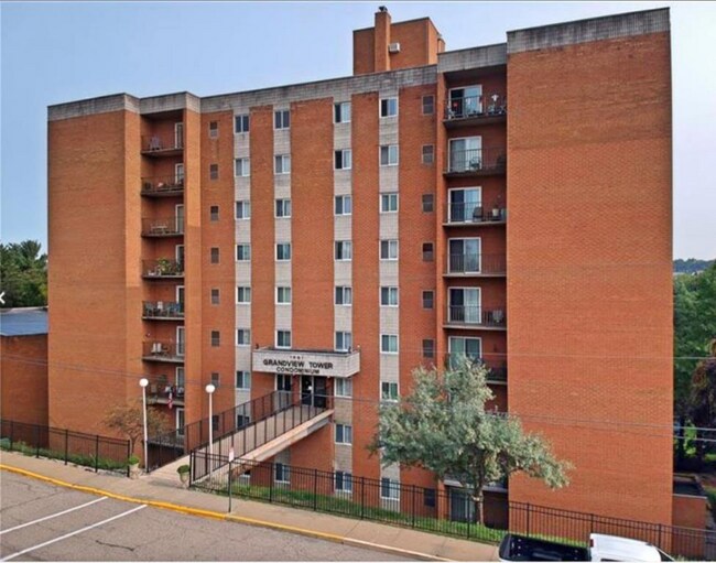 Photo - 1001 Grandview Ave Condo Unit 1008