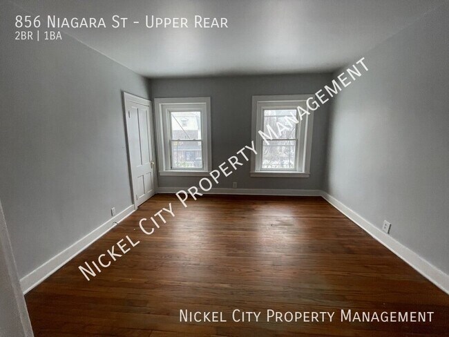 856 Niagara St Unit Upper Rear
