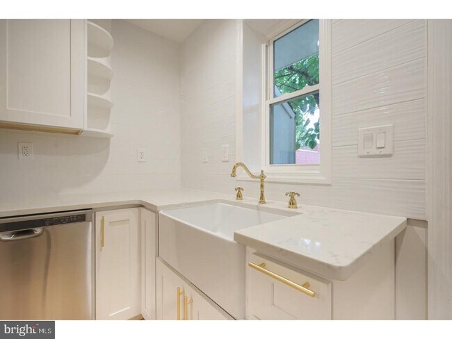 Photo - 2923 W Thompson St