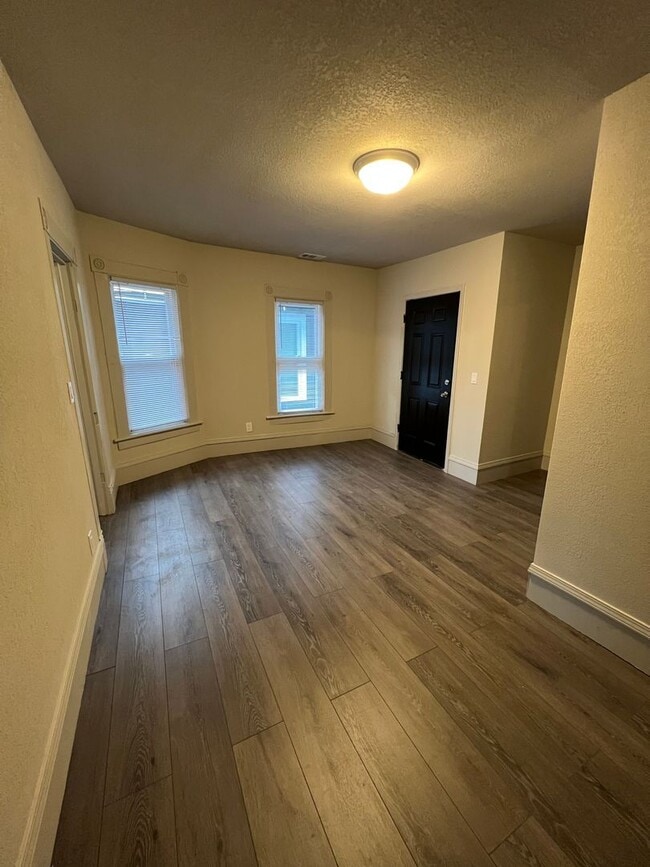 Photo - 673-675 Park Ave Unit 675 1/2 Park Ave