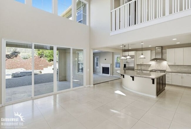 Photo - Beautifully Appointed 5Bdm 4Ba Home Located in San Marcos!