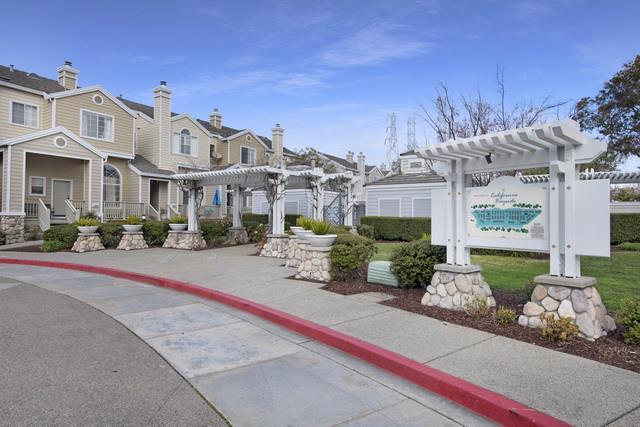 Photo - 336 Meridian Dr