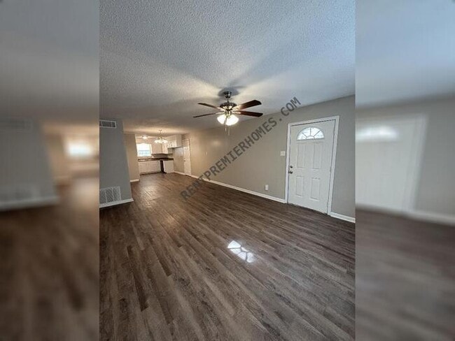 Photo - 1120 Sorrells Dr