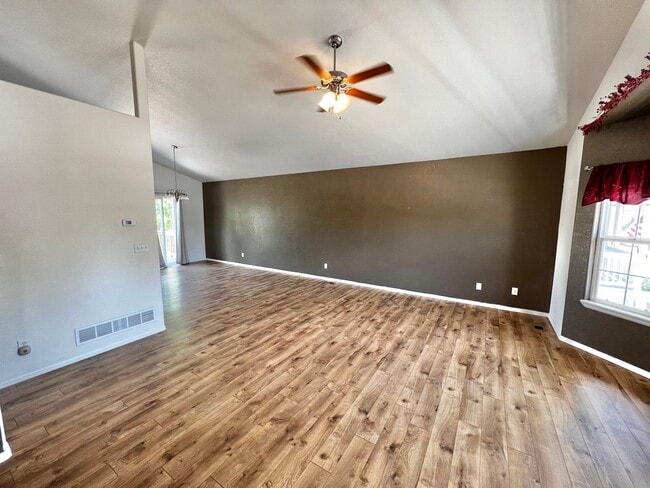 Photo - Beautiful 3 bed 2.5 Bath Home in East Loveland, CO!