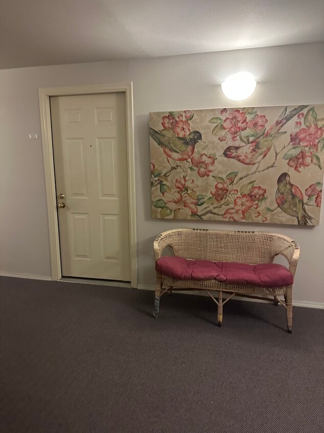 Photo - 7100 Greenwood Ave N (Seattle, WA)