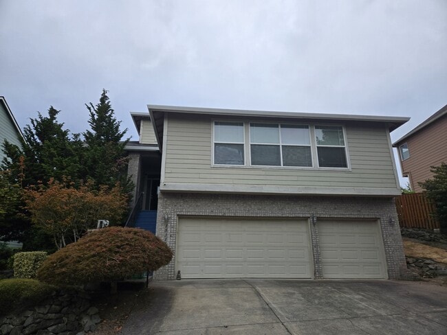 Building Photo - 15311 SE Bybee Dr