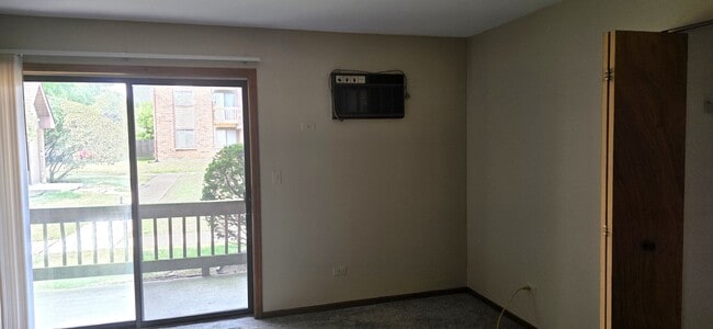 Photo - 429 Berkshire Dr Unit 11