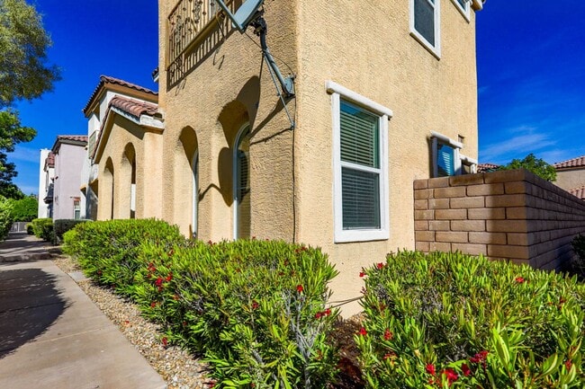 Photo - Well Kept Summerlin 3 Bedroom Home