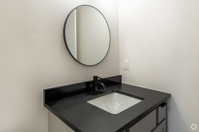 1HAB, 1BA - 570 ft² - Oak Park Apartments