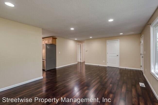 Photo - 3 br, 2 bath House - 9701 SW 62nd Ave