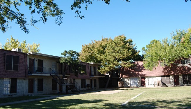 Spanish Court Apartments - Spanish Court Apartments