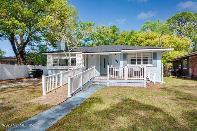 Photo - 719 S Shores Rd