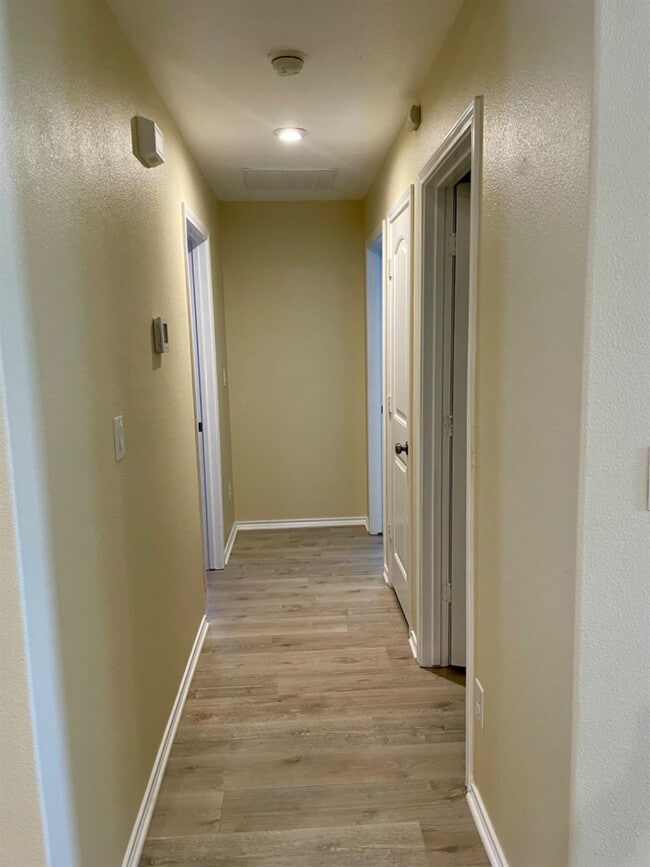 Photo - 7510 102nd St