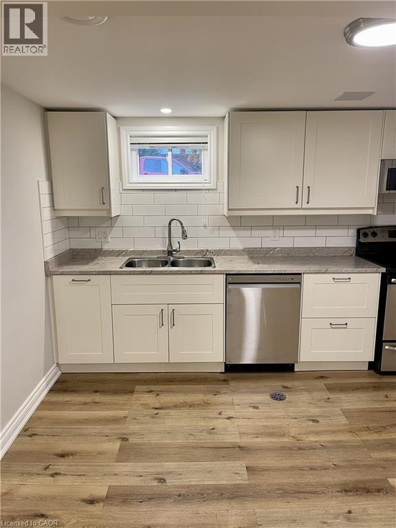 Photo - 64 W 25th St
