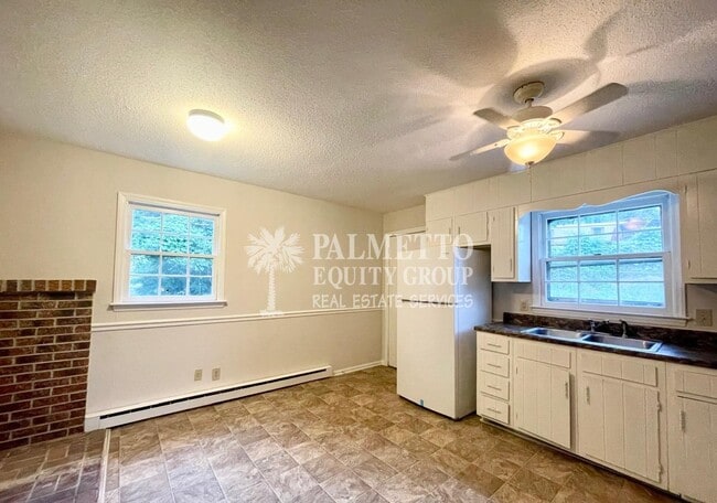Photo - 3615 Irwin St