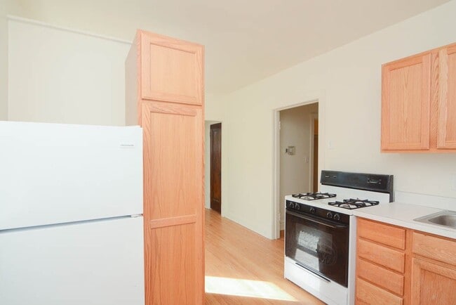 Photo - 4325 N Francisco Ave Unit J07P