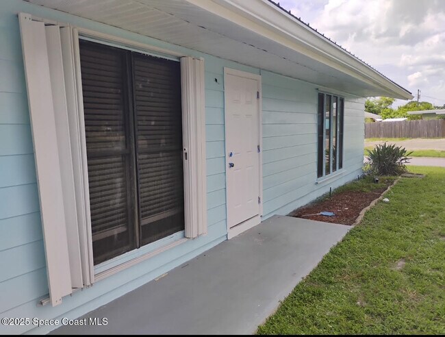 Building Photo - 790 Badger Dr NE Rental
